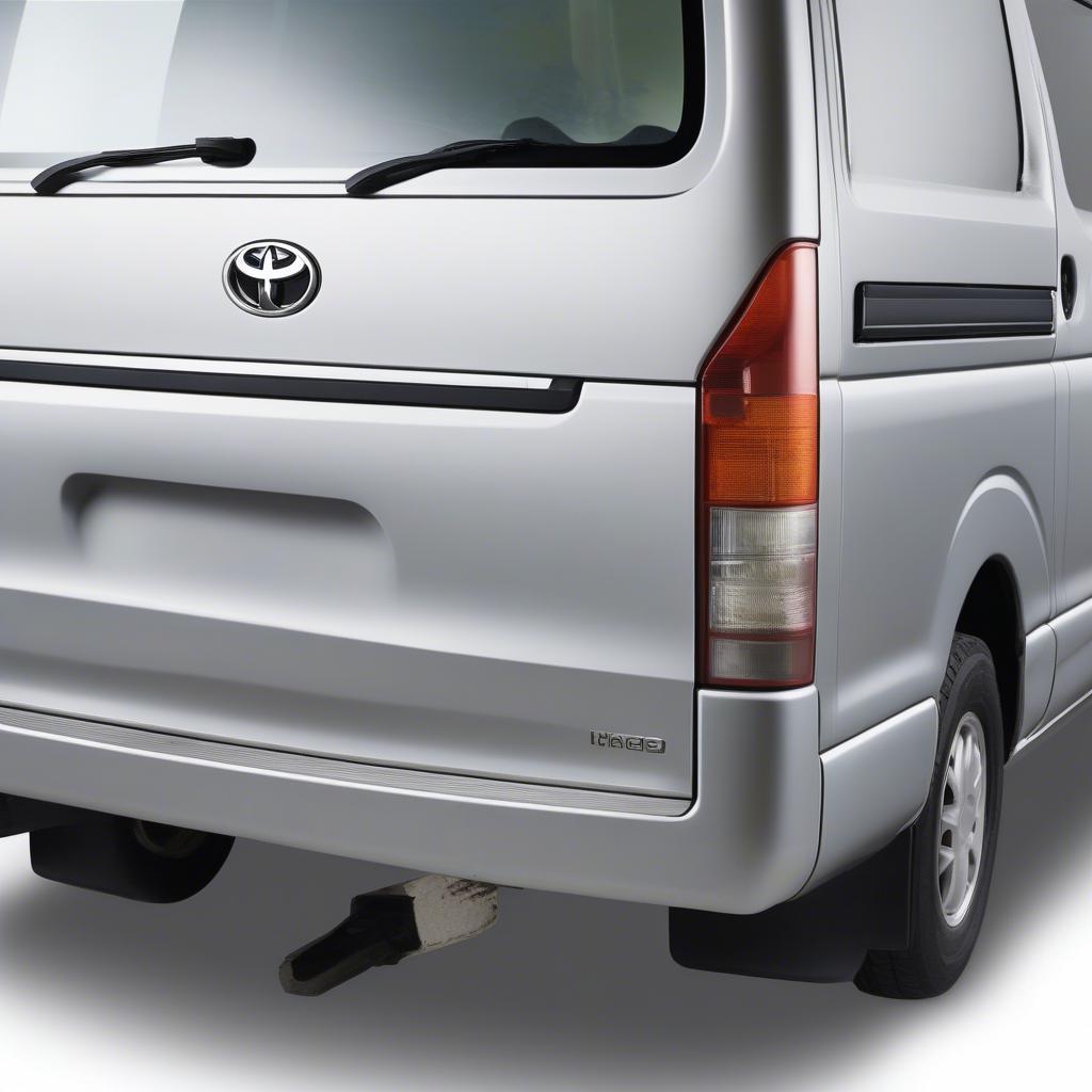 Ba đờ sốc sau Toyota Hiace 2008 - Hình ảnh chi tiết