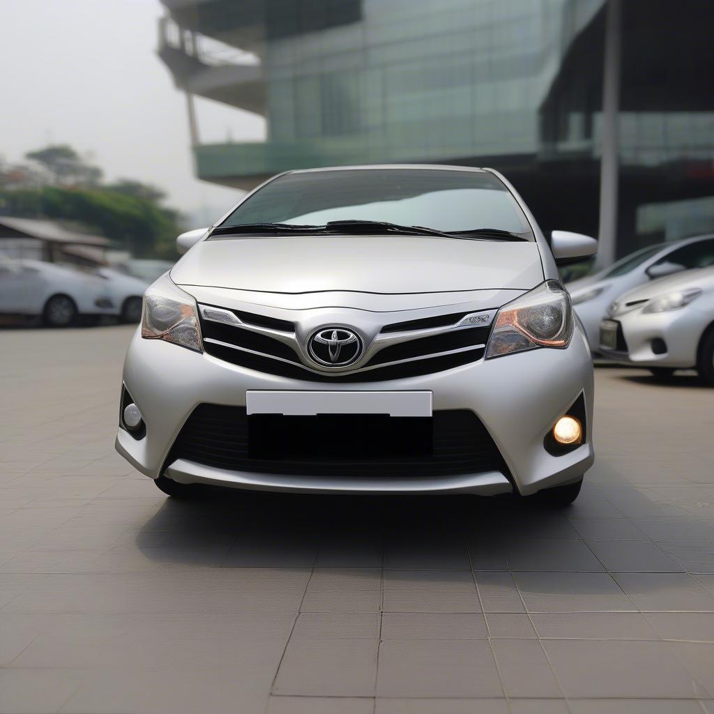 Giá xe Toyota Yaris 2015 cũ tại Hà Nội