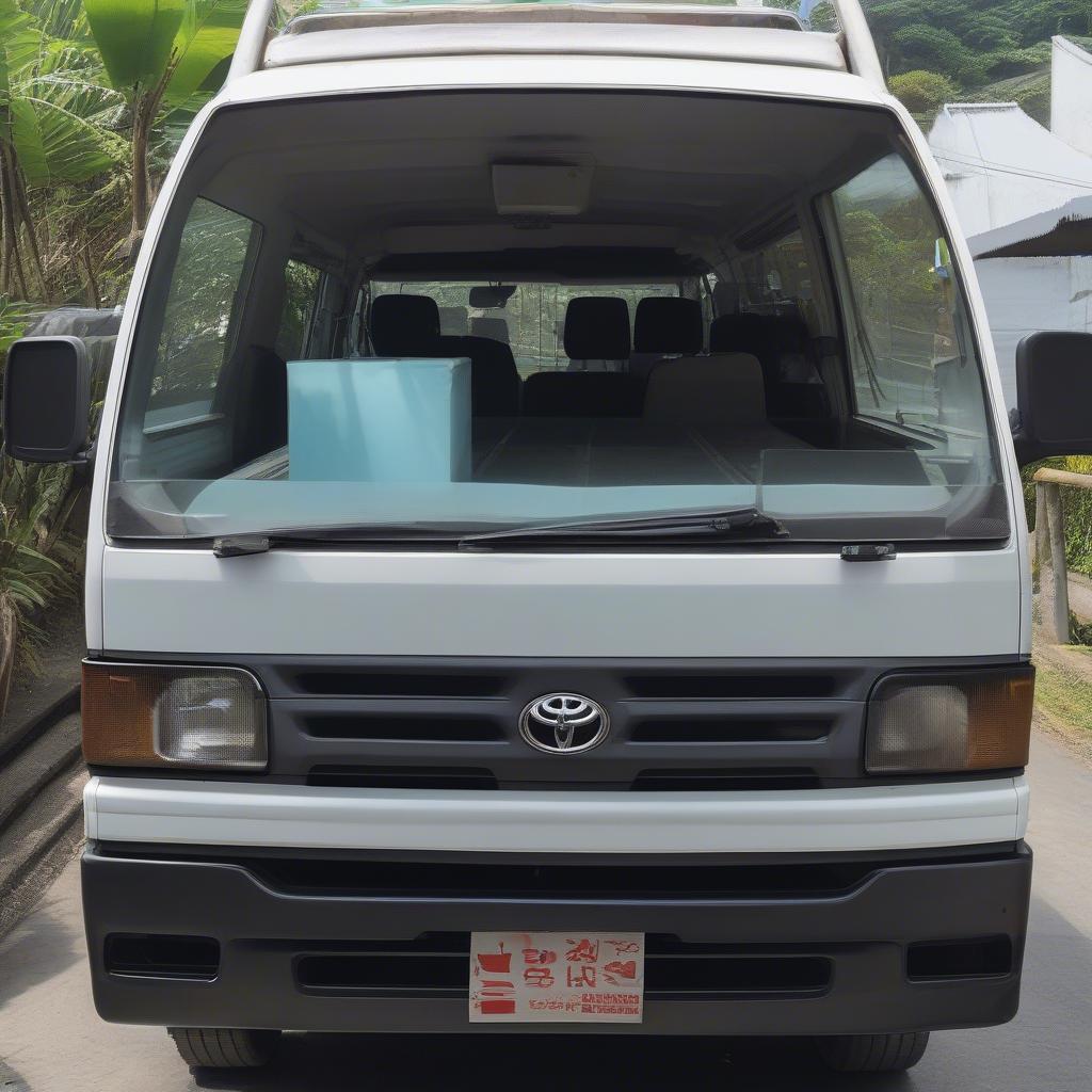 Kiểm tra xe Hiace trước khi nhận tại Bali