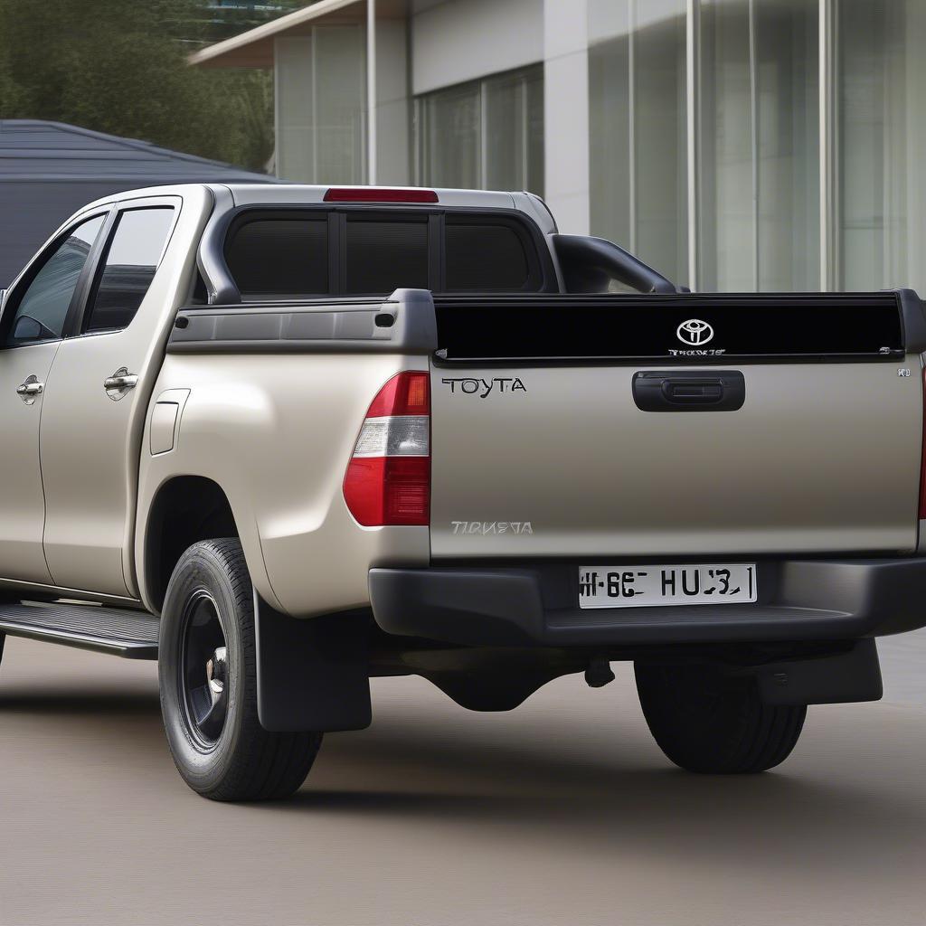 Nắp thùng Toyota Hilux 2010 cao cấp