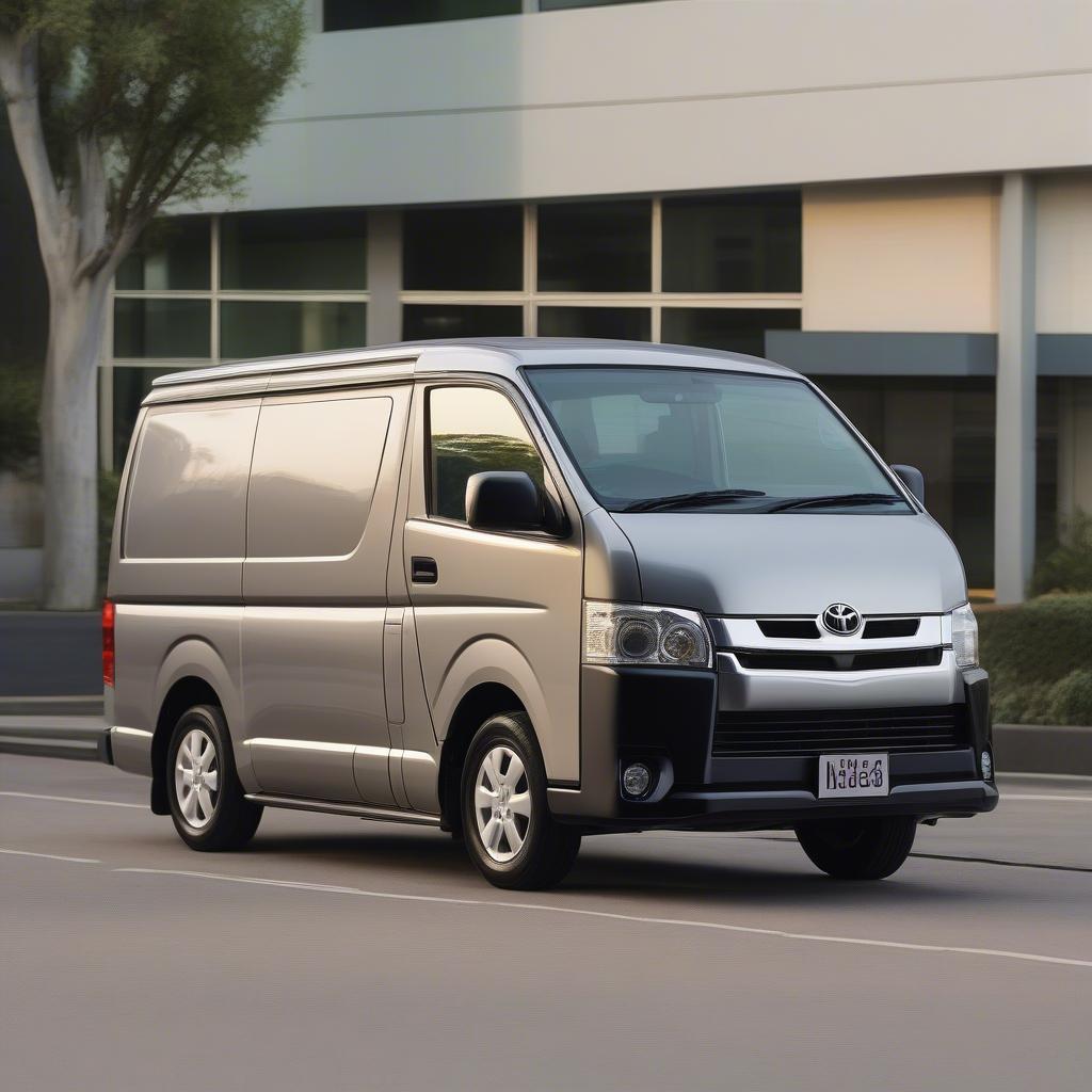 Hình ảnh ngoại thất Toyota Hiace 2015