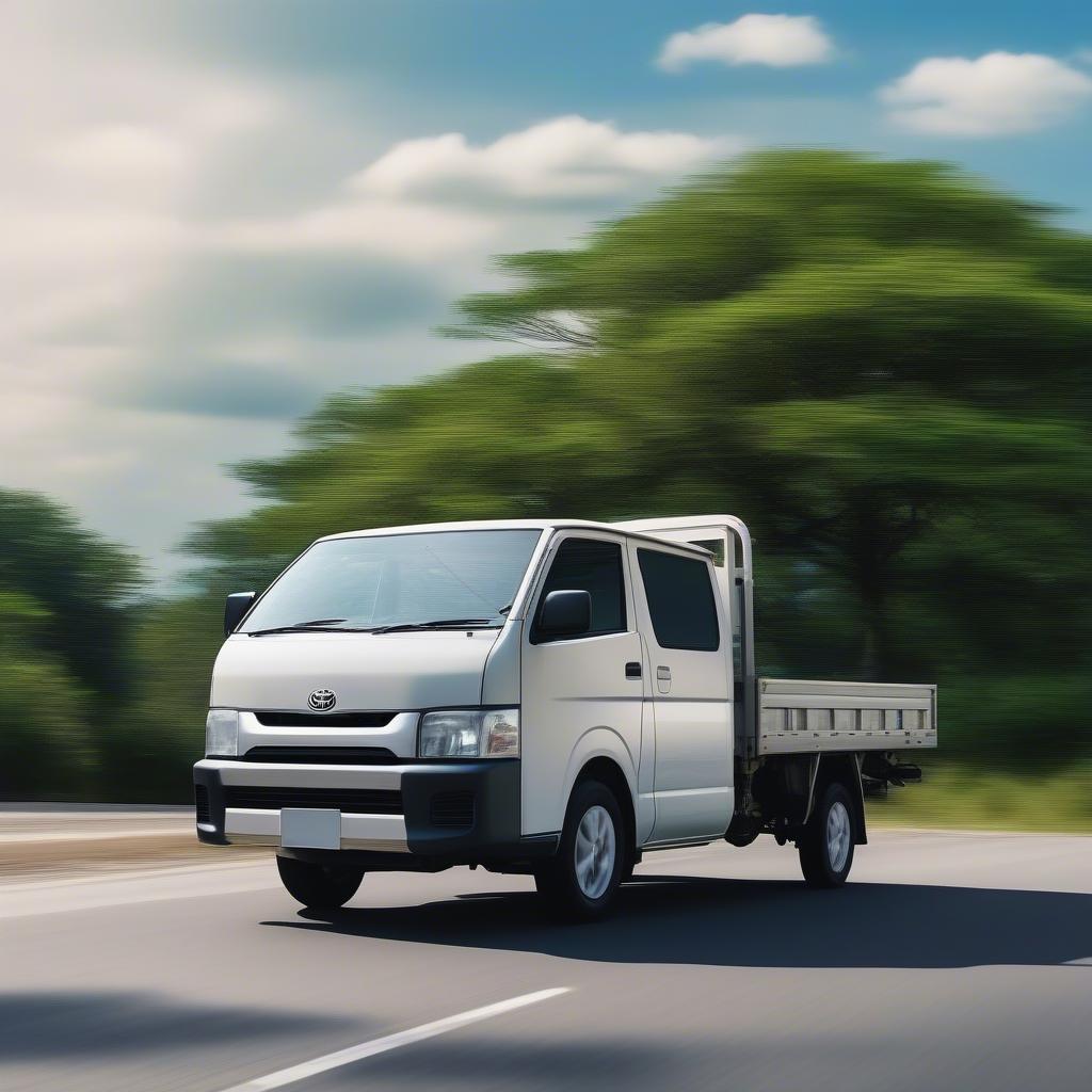 Toyota Hiace bán tải cũ vận hành trên đường