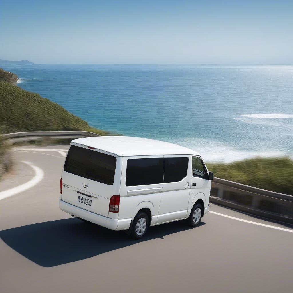 Toyota Hiace vận hành mạnh mẽ và bền bỉ